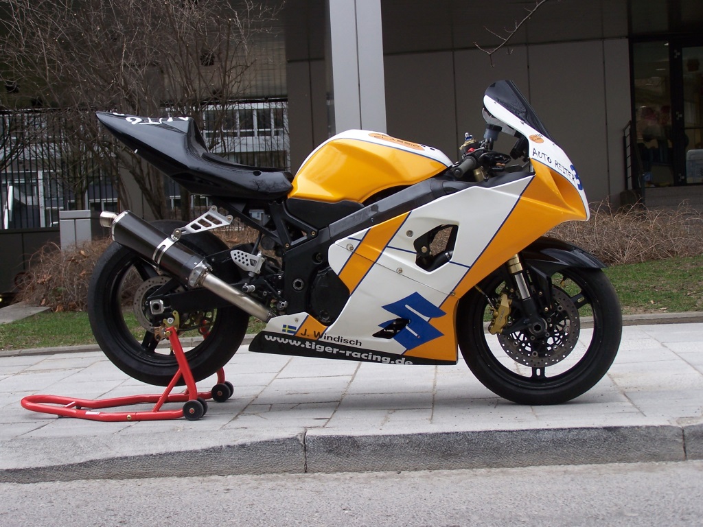 gsxr600-02